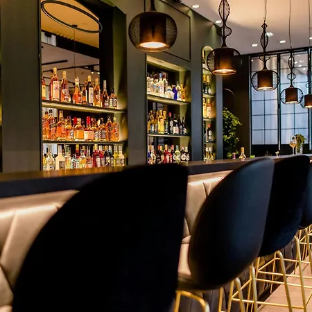 Motel One Paris-Porte Dorée-2
